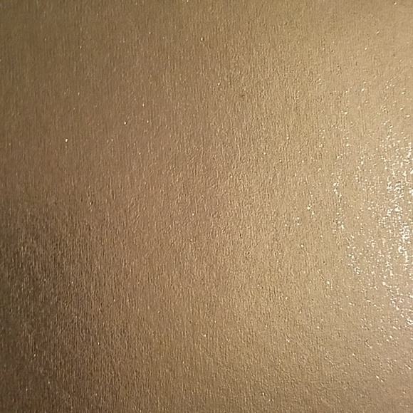 Ultra beauty mirrored case full of primers, gels, - Picture 7 of 8